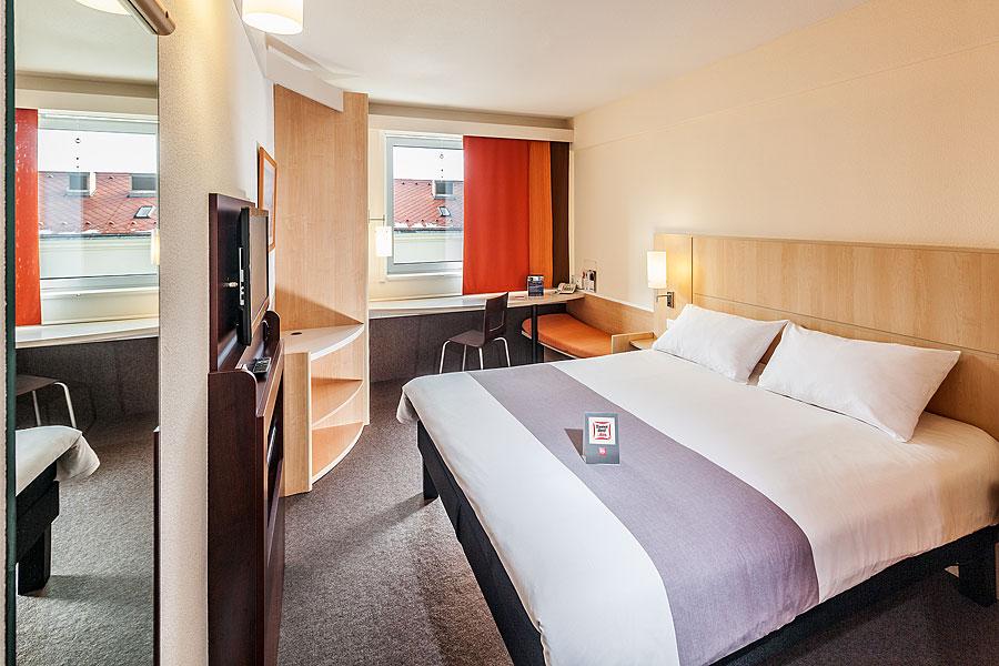 Hotel Ibis Old Town 3*
