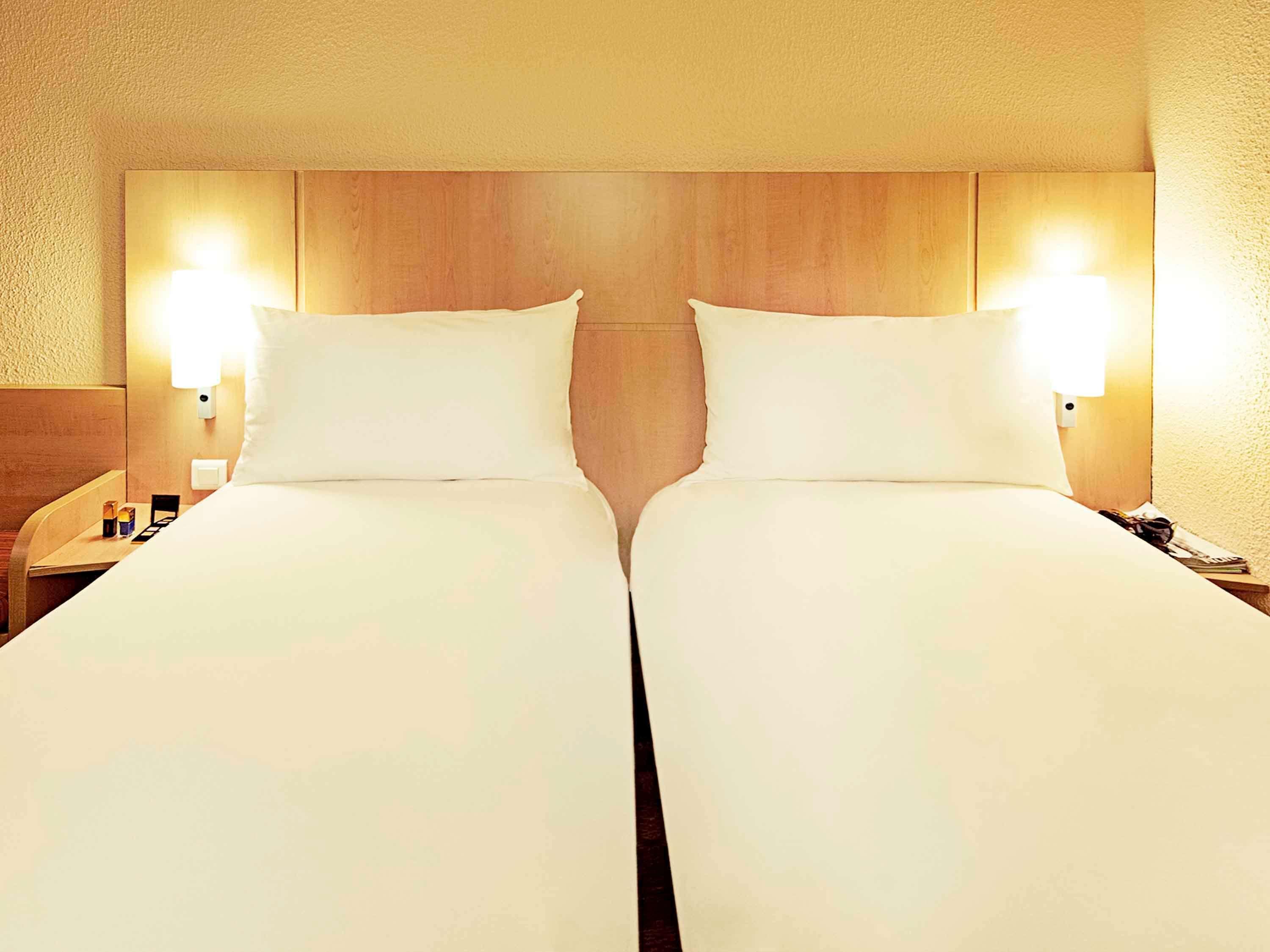 Ibis Old Town 3*