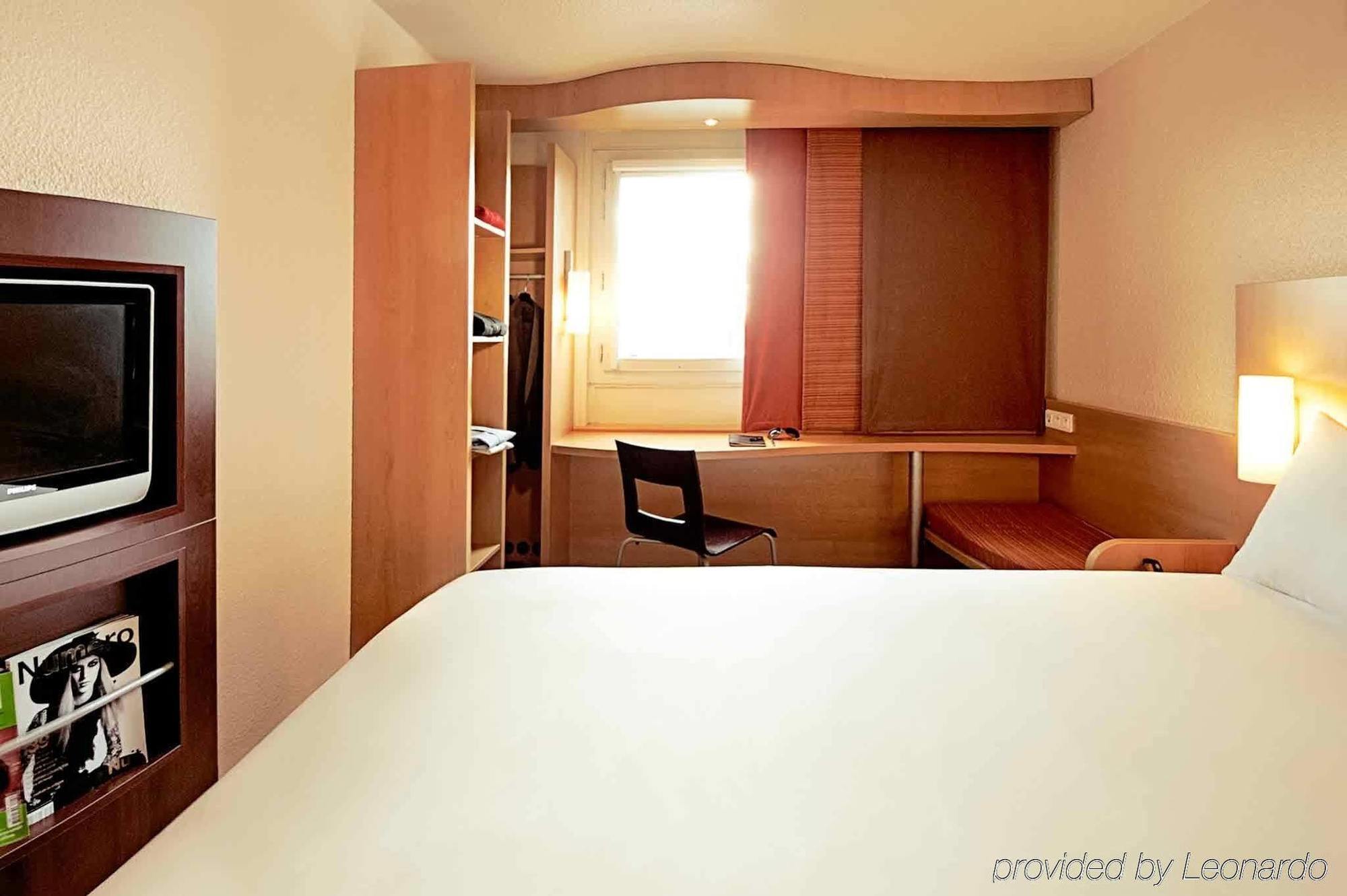 Ibis Old Town Hotel 3*